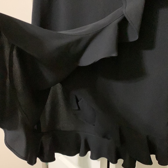 Black knit Cute ruffled wrap skirt w side zipper sz2 - Picture 3 of 6